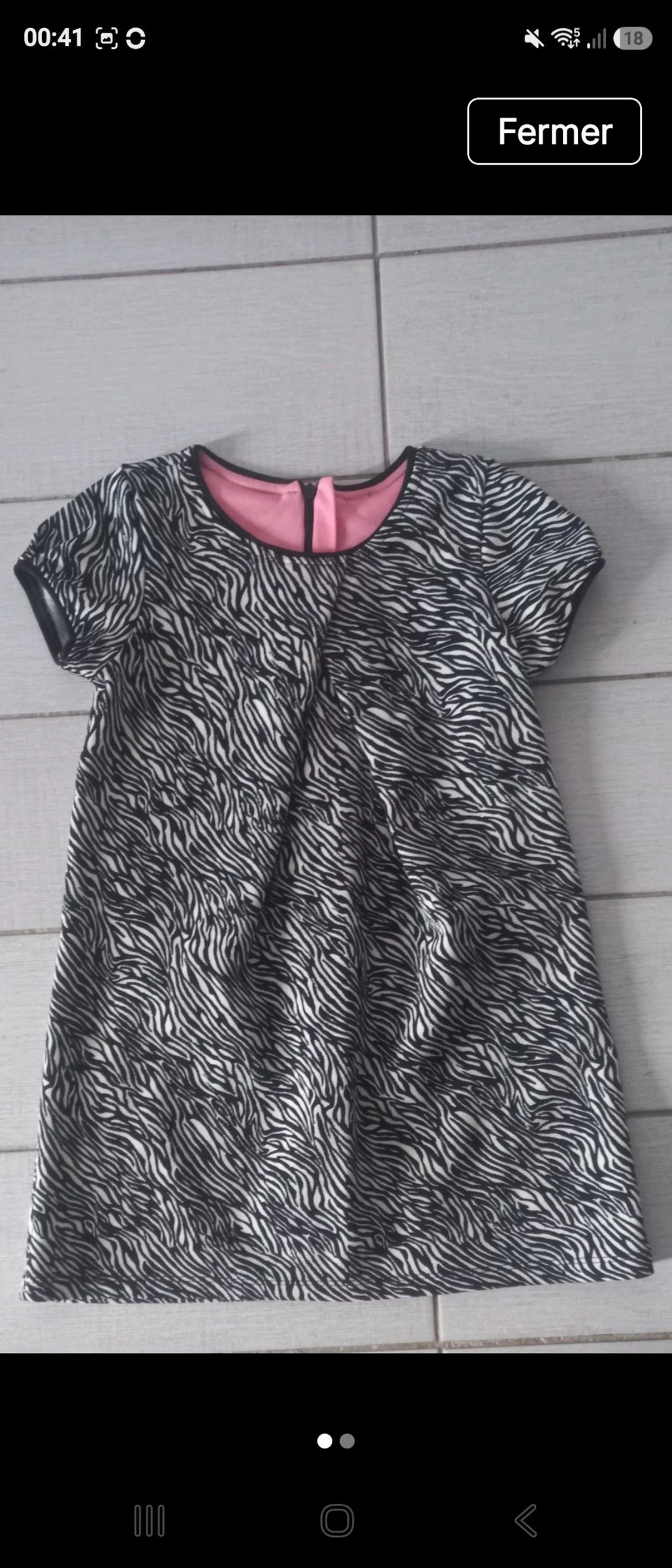 Robe 6 ans comme neuve